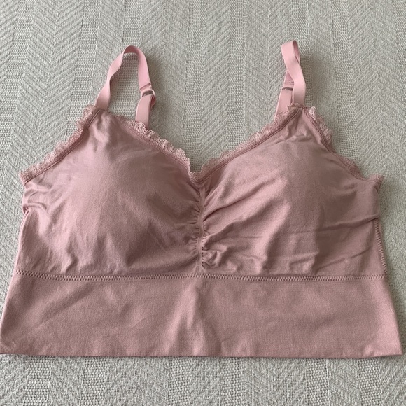 SPORT BRAS for women. - Picture 4 of 5